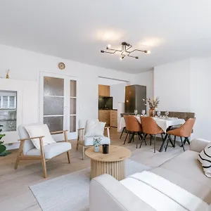 Hugo By The Harbor, Light-filled And Centrally Located - Free Parking Ostende
